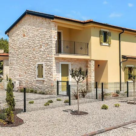 Lovely Home In Vrbnik With Sauna *